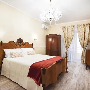 luxury-apartment-via-genova.palermohotels.org/
