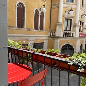 appartamento-al-malibran.hotelinveneto.com/